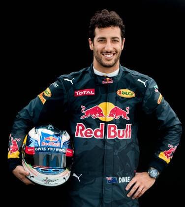 Motorsport, Formel 1, GP Australien, Fahrer Fotoshooting beim Media Day vor dem ersten Rennen in Melbourne March 17, 2016: Daniel Ricciardo (AUS) 3 from the Red Bull Racing team at the drivers portrait session prior to the 2016 Australian Formula One Grand Prix at Albert Park, Melbourne, Australia. Formula One 2016: Australia Day 1 - ZUMAc04_