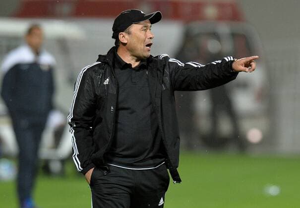 (160317) -- DOHA, March 16, 2016 -- Uzbekistan s Nasaf team coach Berdiev Ruzikul reacts during the AFC Asian Champions League group D football match against Qatar s El Jaish at Lekhwiya stadium in Doha, capital of Qatar, March 16, 2016. Qatar s El Jaish won 1-0. ) (SP)QATAR-DOHA-AFC ASIAN CHAMPIONS LEAGUE-GROUP D-EL JAISH VS NASAF Nikku 