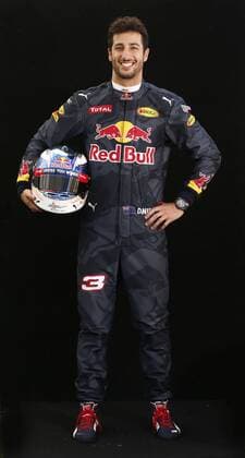 Motorsport, Formel 1, GP Australien, Fahrer Fotoshooting beim Media Day vor dem ersten Rennen in Melbourne Motorsports: FIA Formula One World Championship WM Weltmeisterschaft 2016, Grand Prix of Australia, 3 Daniel Ricciardo (AUS, Red Bull Racing), xHOCHxZWEIx