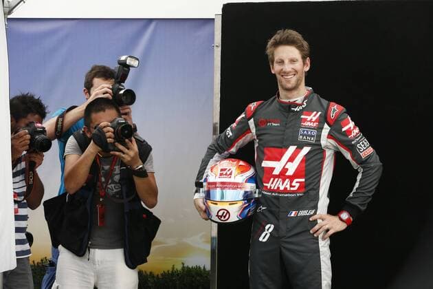 Motorsport, Formel 1, GP Australien, Fahrer Fotoshooting beim Media Day vor dem ersten Rennen in Melbourne Motorsports: FIA Formula One World Championship WM Weltmeisterschaft 2016, Grand Prix of Australia, 8 Romain Grosjean (FRA, Haas F1 Team), xHOCHxZWEIx