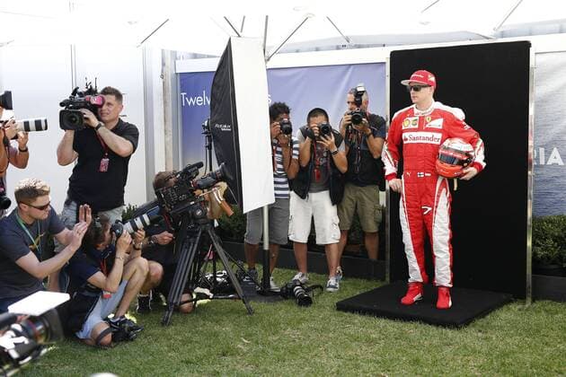 Motorsport, Formel 1, GP Australien, Fahrer Fotoshooting beim Media Day vor dem ersten Rennen in Melbourne Motorsports: FIA Formula One World Championship WM Weltmeisterschaft 2016, Grand Prix of Australia, 7 Kimi Raikkonen (FIN, Scuderia Ferrari), xHOCHxZWEIx
