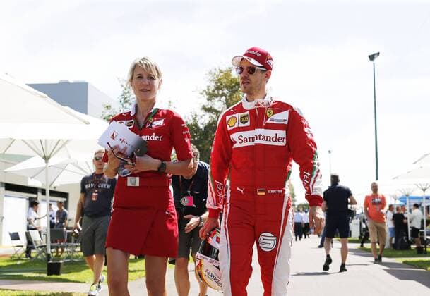 Motorsports: FIA Formula One World Championship WM Weltmeisterschaft 2016, Grand Prix of Australia, Britta Roeske (GER, Scuderia Ferrari), 5 Sebastian Vettel (GER, Scuderia Ferrari), xHOCHxZWEIx