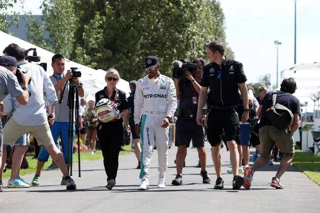 Australian Grand Prix, Melbourne 17 - 20 March 2016 17.03.2016 - Lewis Hamilton (GBR) Mercedes AMG F1 W07 Hybrid 