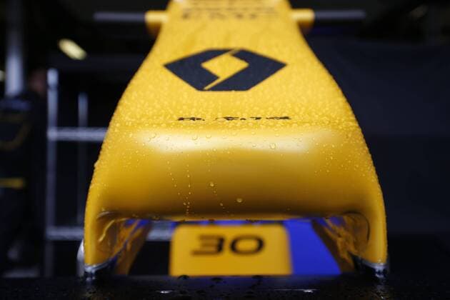 Motorsports: FIA Formula One World Championship WM Weltmeisterschaft 2016, Grand Prix of Australia, technical detail, Renault Formula 1 Team, front nose, Frontfluegel, rain drops, Regentropfen xHOCHxZWEIx