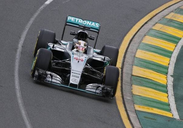 Motorsports: FIA Formula One World Championship WM Weltmeisterschaft 2016, Grand Prix of Australia, 44 Lewis Hamilton (GBR, Mercedes AMG Petronas Formula One Team), xHOCHxZWEIx