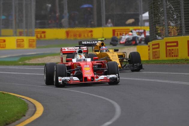 Australian Grand Prix, Melbourne 17 - 20 March 2016 18.03.2016 - Free Practice 1, Sebastian Vettel (GER) Scuderia Ferrari SF16-H and Jolyon Palmer (GBR) Renault F1 Team RS16 