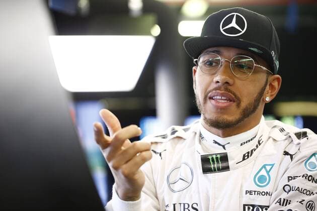 Motorsports: FIA Formula One World Championship WM Weltmeisterschaft 2016, Grand Prix of Australia, 44 Lewis Hamilton (GBR, Mercedes AMG Petronas Formula One Team), xHOCHxZWEIx