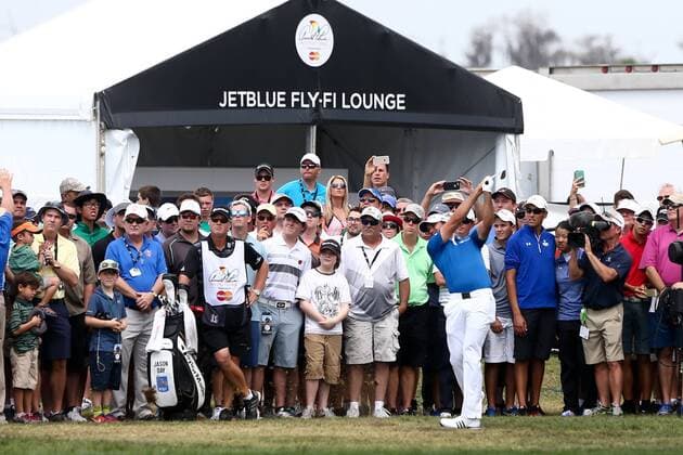 March 18, 2016 - Orlando, Florida, United States - Jason Day hits out of the rough on the 9th hole during the second round of the Arnold Palmer Invitational at Bay Hill Club & Lodge. PGA Golf Herren 2016 - Arnold Palmer Invitational - Round 2 - ZUMAw109