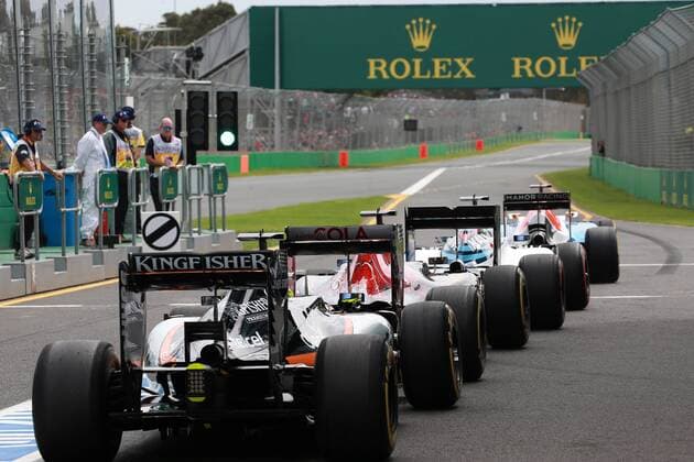 Australian Grand Prix, Melbourne 17 - 20 March 2016 19.03.2016 - Free Practice 3, Sergio Perez (MEX) Sahara Force India F1 VJM09 and Carlos Sainz Jr (ESP) Scuderia Toro Rosso STR11 