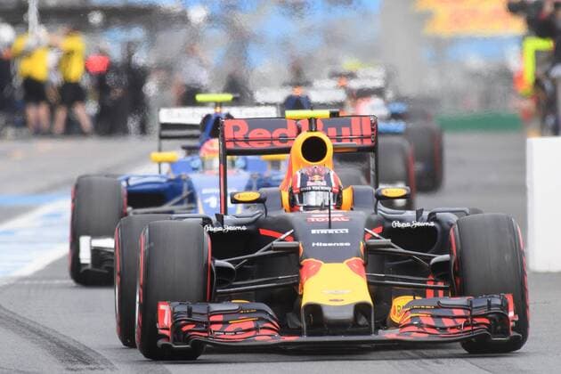 March 19, 2016: Daniil Kvyat (RUS) 26 from the Red Bull Racing team leaving the pits for qualifying at the 2016 Australian Formula One Grand Prix at Albert Park, Melbourne, Australia. Formula One 2016: Australia Day 3 - ZUMAc04_