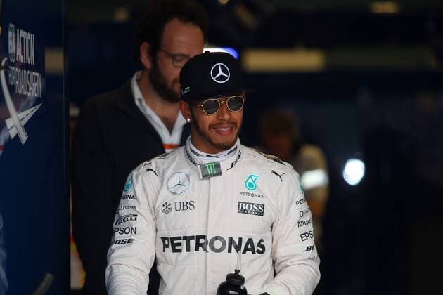 Australian Grand Prix, Melbourne 17 - 20 March 2016 19.03.2016 - Qualifying, Lewis Hamilton (GBR) Mercedes AMG F1 W07 Hybrid pole position 