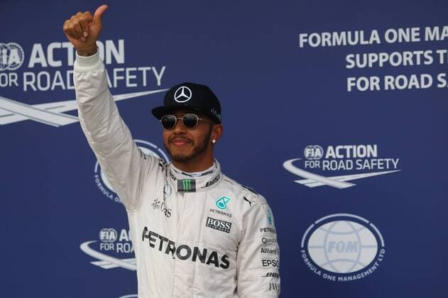 Australian Grand Prix, Melbourne 17 - 20 March 2016 19.03.2016 - Qualifying, Lewis Hamilton (GBR) Mercedes AMG F1 W07 Hybrid pole position 
