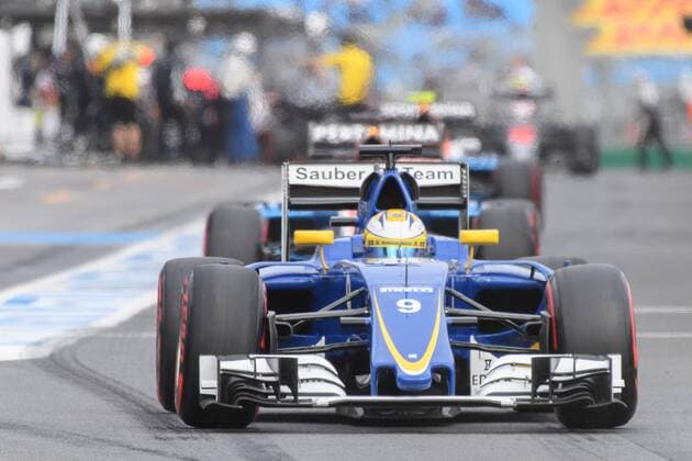 March 19, 2016: Marcus Ericsson (SWE) 9 from the Sauber F1 Team leaving the pits for qualifying at the 2016 Australian Formula One Grand Prix at Albert Park, Melbourne, Australia. Formula One 2016: Australia Day 3 - ZUMAc04_