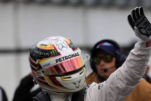 Australian Grand Prix, Melbourne 17 - 20 March 2016 19.03.2016 - Qualifying, Lewis Hamilton (GBR) Mercedes AMG F1 W07 Hybrid pole position 
