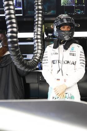 Bilder des Tages - SPORT Motorsports: FIA Formula One World Championship WM Weltmeisterschaft 2016, Grand Prix of Australia, 6 Nico Rosberg (GER, Mercedes AMG Petronas Formula One Team), xHOCHxZWEIx