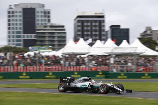 Motorsports: FIA Formula One World Championship WM Weltmeisterschaft 2016, Grand Prix of Australia, 44 Lewis Hamilton (GBR, Mercedes AMG Petronas Formula One Team), xHOCHxZWEIx