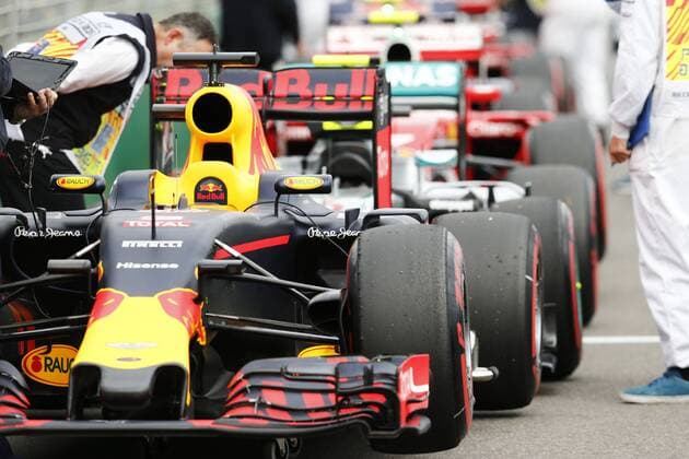Motorsports: FIA Formula One World Championship WM Weltmeisterschaft 2016, Grand Prix of Australia, car of 3 Daniel Ricciardo (AUS, Red Bull Racing), xHOCHxZWEIx