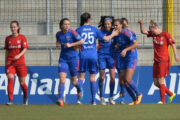 Anschlusstreffer zum 3:1 des USV Jena München, Deutschland, 19.03.2016 - Fussball, Frauenfussball, FC Bayern München - USV Jena, Fussball, Frauenfussball, FC Bayern München - USV Jena, xKLx