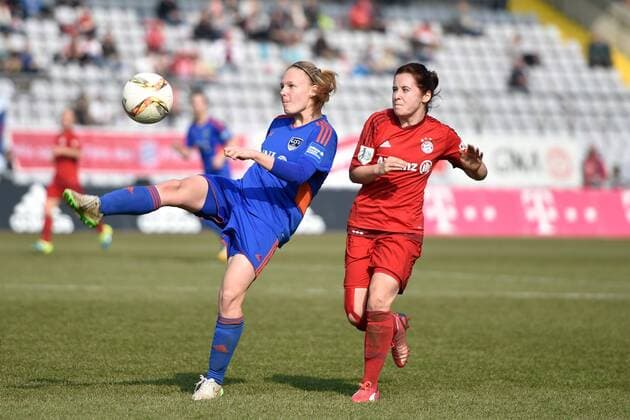 Annalena Breitenbach (FF USV Jena), Nicole Rolser (FC Bayern Muenchen - Frauenfussball), v.li., Aktion, FC Bayern Frauen vs FF USV Jena, 19.03.16,