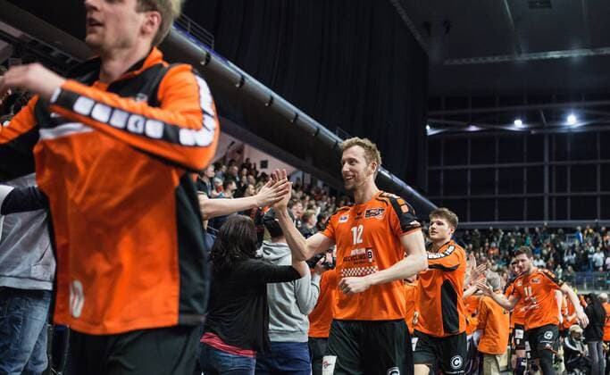Berlin, Deutschland, 19.03.2016: Volleyball CEV CUP Halbfinale Rückspiel Saison 2015 2016 - Berlin Recycling Volleys - Knack Roeselare. Paul Carroll (BR Volleys 12)