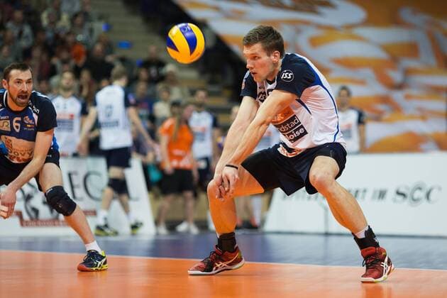 Berlin, Deutschland, 19.03.2016: Volleyball CEV CUP Halbfinale Rückspiel Saison 2015 2016 - Berlin Recycling Volleys - Knack Roeselare. Matthijs Verhanneman (Roeselare 8)