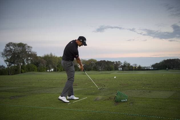 March 19, 2016: Adam Scott warms up at the driving range prior to his third round of the Arnold Palmer Invitational in Orlando, FL. (Photograph by Roy K. Miller Icon Sportswire) GOLF: MAR 19 PGA Golf Herren - Arnold Palmer Invitational presented by MasterCard - Third Round Icon160319009 EDITORIAL USE ONLY