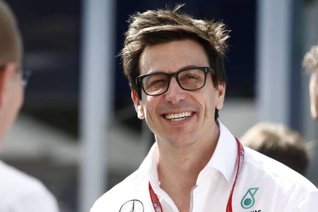 Motorsports: FIA Formula One World Championship WM Weltmeisterschaft 2016, Grand Prix of Australia, Toto Wolff (AUT, Mercedes AMG Petronas Formula One Team), xHOCHxZWEIx