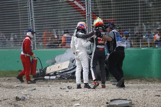 Motorsports: FIA Formula One World Championship WM Weltmeisterschaft 2016, Grand Prix of Australia, 14 Fernando Alonso (ESP, McLaren Honda Formula 1 Team), 21 Esteban Gutierrez (MEX, Haas F1 Team), xHOCHxZWEIx