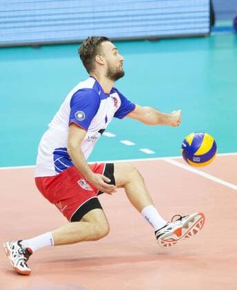Volleyball Hessen - 1. Bundesliga Männer - Viertelfinale Playoff 19.03.2016 United Volleys Rheinmain (blau) - TV Ingersoll Bühl (schwarz) v.l. Florian Ringseis (RheinMain 1) United Volleys Rheinmain - TV Ingersoll Bühl