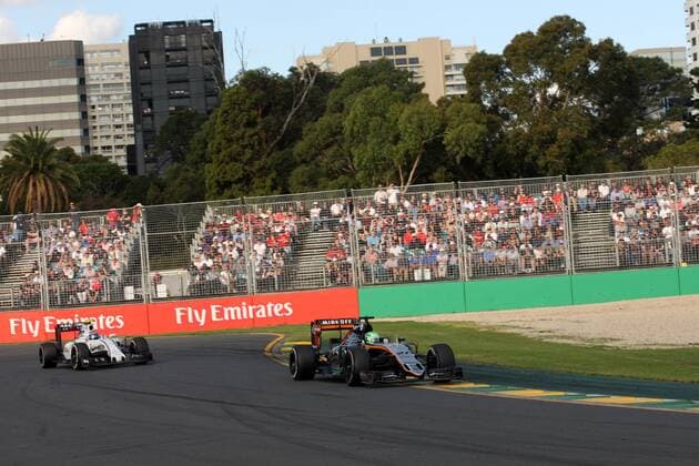 Australian Grand Prix, Melbourne 17 - 20 March 2016 20.03.2016 - Race, Nico Hulkenberg (GER) Sahara Force India F1 VJM09 leads Valtteri Bottas (FIN) Williams FW38 