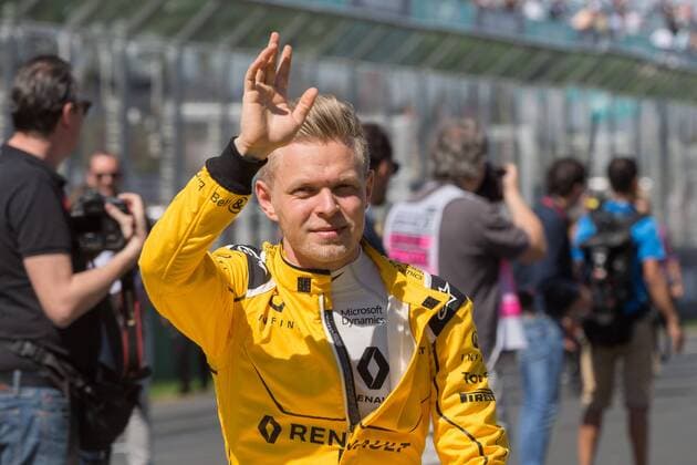 March 20, 2016: Kevin Magnussen (DEN) 20 from the Renault F1 team at the drivers parade prior to the 2016 Australian Formula One Grand Prix at Albert Park, Melbourne, Australia. Formula One 2016: Australia - Race - ZUMAc04_