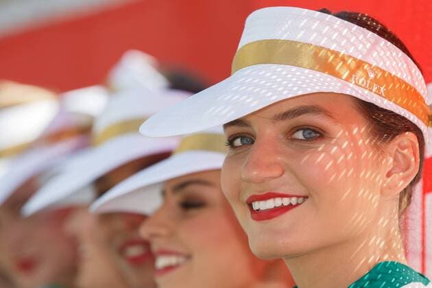 March 20, 2016: The grid girls prepare for the start of the 2016 Australian Formula One Grand Prix at Albert Park, Melbourne, Australia. Formula One 2016: Australia - Race - ZUMAc04_