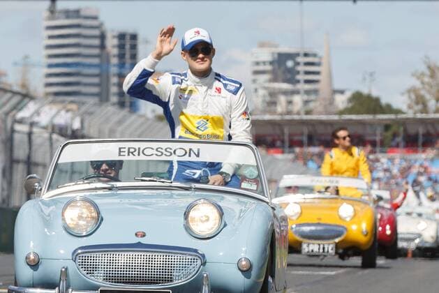 March 20, 2016: Marcus Ericsson (SWE) 9 from the Sauber F1 Team at the drivers parade prior to the 2016 Australian Formula One Grand Prix at Albert Park, Melbourne, Australia. Formula One 2016: Australia - Race - ZUMAc04_
