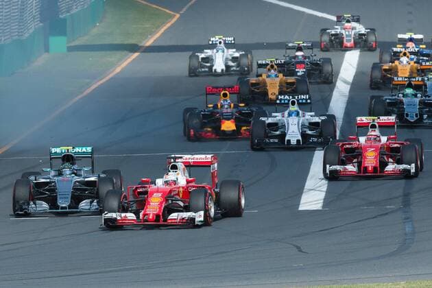 March 20, 2016: Sebastian Vettel (DEU) 5 from the Scuderia Ferrari team takes the lead after the start of the 2016 Australian Formula One Grand Prix at Albert Park, Melbourne, Australia. Formula One 2016: Australia - Race - ZUMAc04_