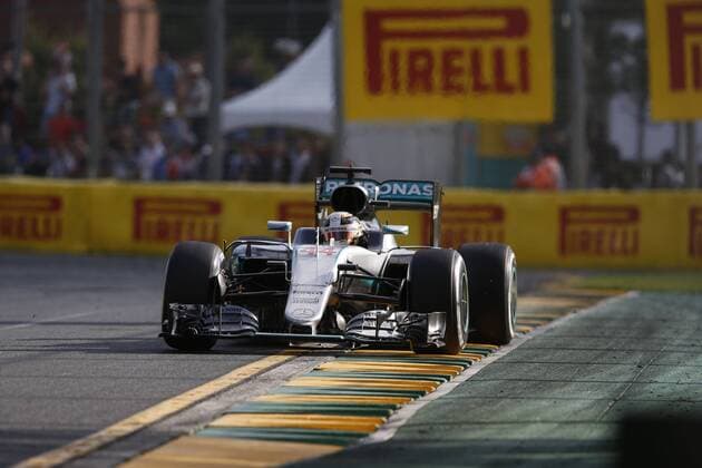Motorsports: FIA Formula One World Championship WM Weltmeisterschaft 2016, Grand Prix of Australia, 44 Lewis Hamilton (GBR, Mercedes AMG Petronas Formula One Team), xHOCHxZWEIx