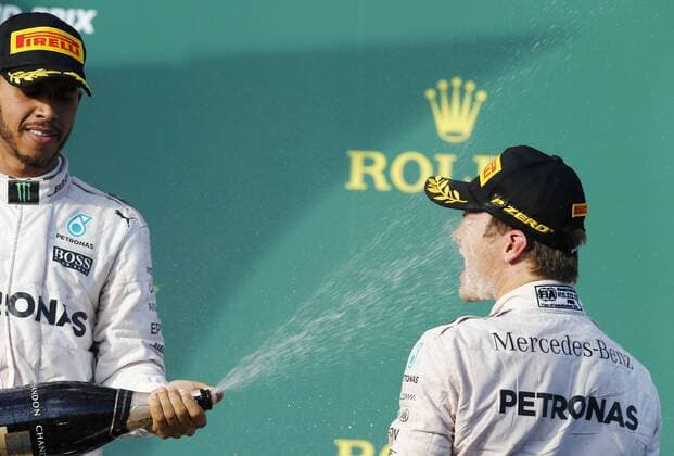 Motorsports: FIA Formula One World Championship WM Weltmeisterschaft 2016, Grand Prix of Australia, 44 Lewis Hamilton (GBR, Mercedes AMG Petronas Formula One Team), 6 Nico Rosberg (GER, Mercedes AMG Petronas Formula One Team), xHOCHxZWEIx