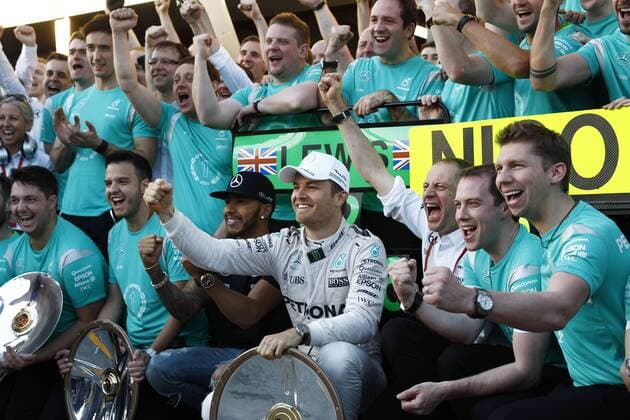 Motorsports: FIA Formula One World Championship WM Weltmeisterschaft 2016, Grand Prix of Australia, 44 Lewis Hamilton (GBR, Mercedes AMG Petronas Formula One Team), 6 Nico Rosberg (GER, Mercedes AMG Petronas Formula One Team), xHOCHxZWEIx