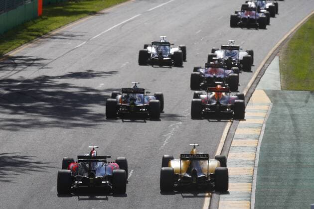 Motorsports: FIA Formula One World Championship WM Weltmeisterschaft 2016, Grand Prix of Australia, 14 Fernando Alonso (ESP, McLaren Honda Formula 1 Team), 20 Kevin Magnussen (DEN, Renault Formula 1 Team), xHOCHxZWEIx
