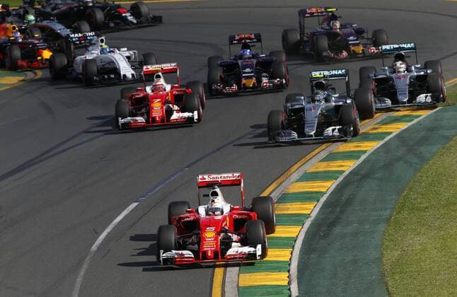 Motorsports: FIA Formula One World Championship WM Weltmeisterschaft 2016, Grand Prix of Australia, 5 Sebastian Vettel (GER, Scuderia Ferrari), 6 Nico Rosberg (GER, Mercedes AMG Petronas Formula One Team), 7 Kimi Raikkonen (FIN, Scuderia Ferrari), 44 Lewis Hamilton (GBR, Mercedes AMG Petronas Formula One Team), 33 Max Verstappen (NLD, Scuderia Toro Rosso), 55 Carlos Sainz Junior (ESP, Scuderia Toro Rosso), start, mass, Masse, Menge, viele, many xHOCHxZWEIx