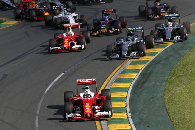 Motorsports: FIA Formula One World Championship WM Weltmeisterschaft 2016, Grand Prix of Australia, 5 Sebastian Vettel (GER, Scuderia Ferrari), 6 Nico Rosberg (GER, Mercedes AMG Petronas Formula One Team), 7 Kimi Raikkonen (FIN, Scuderia Ferrari), 44 Lewis Hamilton (GBR, Mercedes AMG Petronas Formula One Team), 33 Max Verstappen (NLD, Scuderia Toro Rosso), start, mass, Masse, Menge, viele, many xHOCHxZWEIx