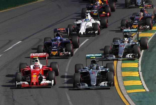 Motorsports: FIA Formula One World Championship WM Weltmeisterschaft 2016, Grand Prix of Australia, 6 Nico Rosberg (GER, Mercedes AMG Petronas Formula One Team), 7 Kimi Raikkonen (FIN, Scuderia Ferrari), 44 Lewis Hamilton (GBR, Mercedes AMG Petronas Formula One Team), 33 Max Verstappen (NLD, Scuderia Toro Rosso), start, mass, Masse, Menge, viele, many xHOCHxZWEIx