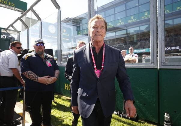 Motorsports: FIA Formula One World Championship WM Weltmeisterschaft 2016, Grand Prix of Australia, Arnold Schwarzenegger xHOCHxZWEIx
