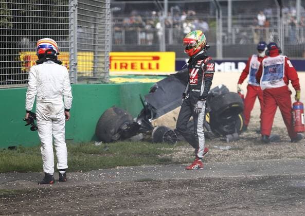 Motorsports: FIA Formula One World Championship WM Weltmeisterschaft 2016, Grand Prix of Australia, 14 Fernando Alonso (ESP, McLaren Honda Formula 1 Team), 21 Esteban Gutierrez (MEX, Haas F1 Team), xHOCHxZWEIx