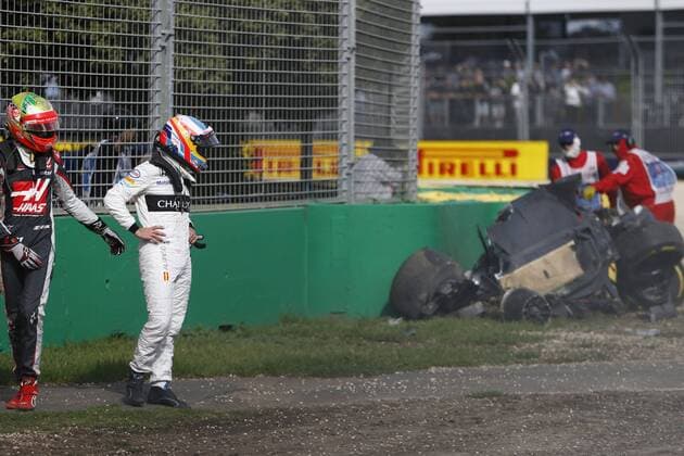 Motorsports: FIA Formula One World Championship WM Weltmeisterschaft 2016, Grand Prix of Australia, 14 Fernando Alonso (ESP, McLaren Honda Formula 1 Team), 21 Esteban Gutierrez (MEX, Haas F1 Team), xHOCHxZWEIx