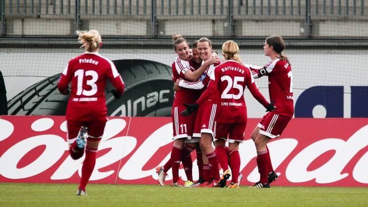 Fußball, Allianz Frauen Bundesliga, VfL Wolfsburg - 1. FFC Frankfurt; Jubel, Torjubel, Freude, Emotion, Torerfolg, Aktion, action, goal, goal celebration, celebrates nach 0:1 durch Dzsenifer Marozsan (Frankfurt, 10). xtgx