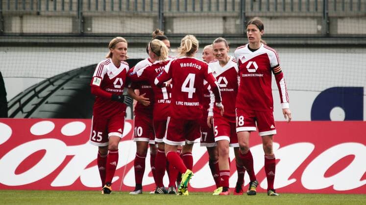 Fußball, Allianz Frauen Bundesliga, VfL Wolfsburg - 1. FFC Frankfurt; Jubel, Torjubel, Freude, Emotion, Torerfolg, Aktion, action, goal, goal celebration, celebrates nach 0:1 durch Dzsenifer Marozsan (Frankfurt, 10). xtgx
