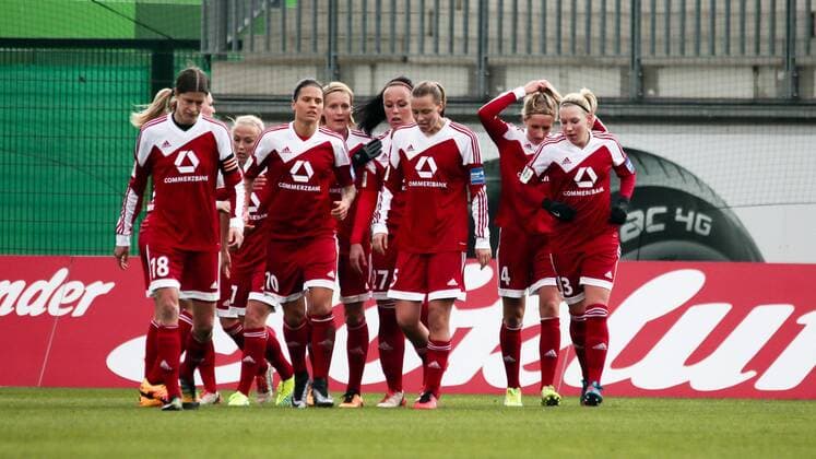 Fußball, Allianz Frauen Bundesliga, VfL Wolfsburg - 1. FFC Frankfurt; Jubel, Torjubel, Freude, Emotion, Torerfolg, Aktion, action, goal, goal celebration, celebrates nach 0:1 durch Dzsenifer Marozsan (Frankfurt, 10). xtgx