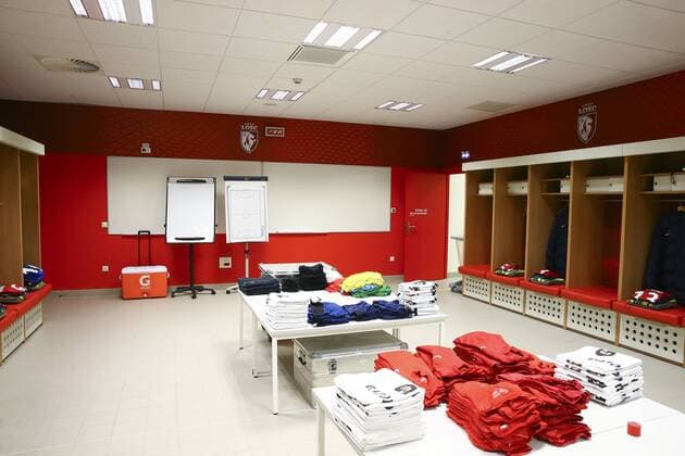 Umkleidekabine - Stadionansichten, Stade Pierre Mauroy, Heimstätte Lille OSC - Frankreich, Ligue 1 - 19 03 2016 GwendolineLeGoff Panoramic 