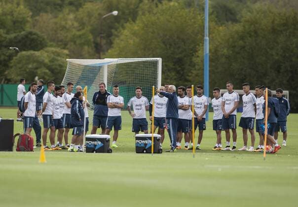 Fußball, Länderspiel, Training Nationalteam Argentinien Players of Argentina take part in a training session at the campus of the Argentina Football Association (AFA) in the city of Ezeiza, Argentina, on March 21, 2016. Argentina will face Chile on March 24 in a qualifier match for 2018 FIFA World Cup WM Weltmeisterschaft Fussball Russia. Martin Zabala) (vf) (sp) (SP)ARGENTINA-EZEIZA-SOCCER national team Nationalteam e MARTINxZABALA 