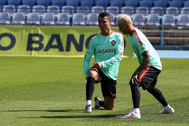 March 22, 2016 - Lisbon, Portugal - Portugal s soccer forwards Cristiano Ronaldo (L ) and Ricardo Quaresma (R ) during a practice session at the Restelo stadium in Lisbon, Portugal on March 22, 2016, ahead of the friendly matches against Bulgaria on March 25 and with Belgium on March 29 in preparation for the Euro 2016 in France. Portugal s Soccer Team training  - ZUMAn230